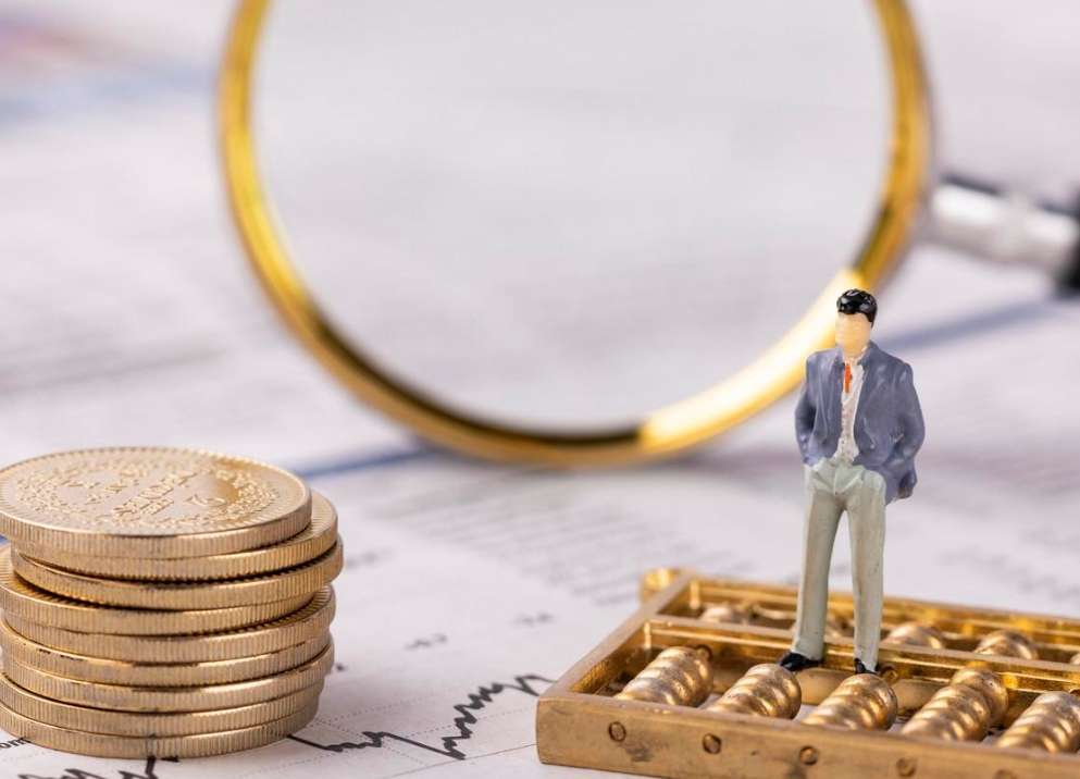 Digitalization Boosts Cross-Border E-commerce